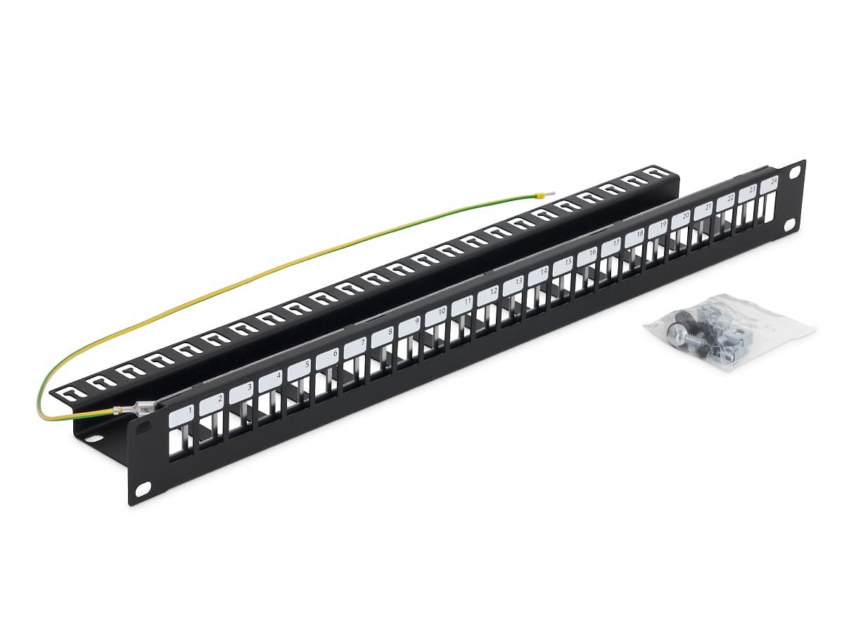19" modulární patch panel pro max.24 keystonů