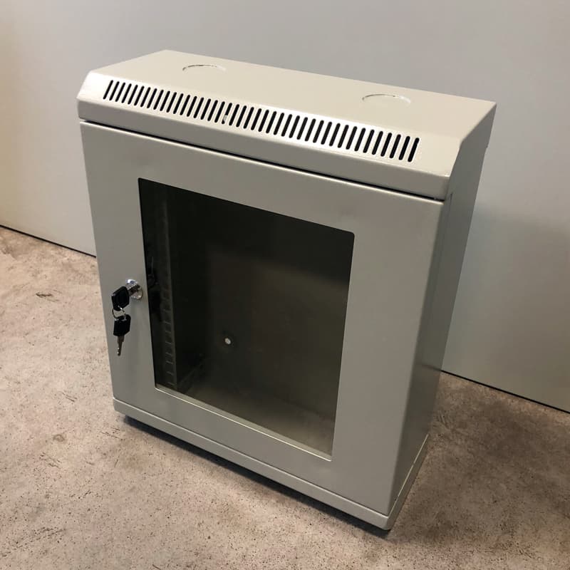 10" rack jednodílný 9U 140 DATACOM Šedý Skl. dv