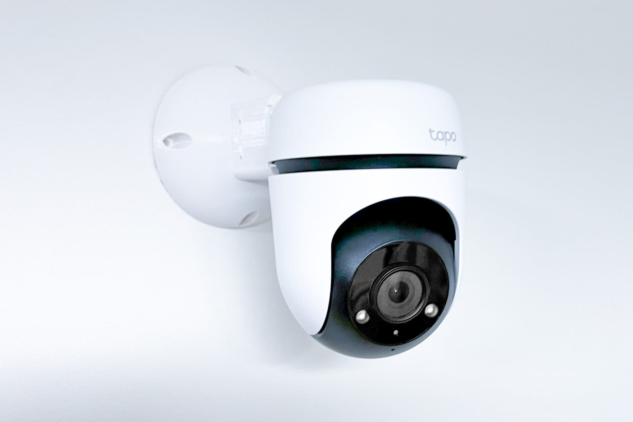 TP-LINK držák krytka pro Tapo C500 C510W C520WS na stěnu bílý