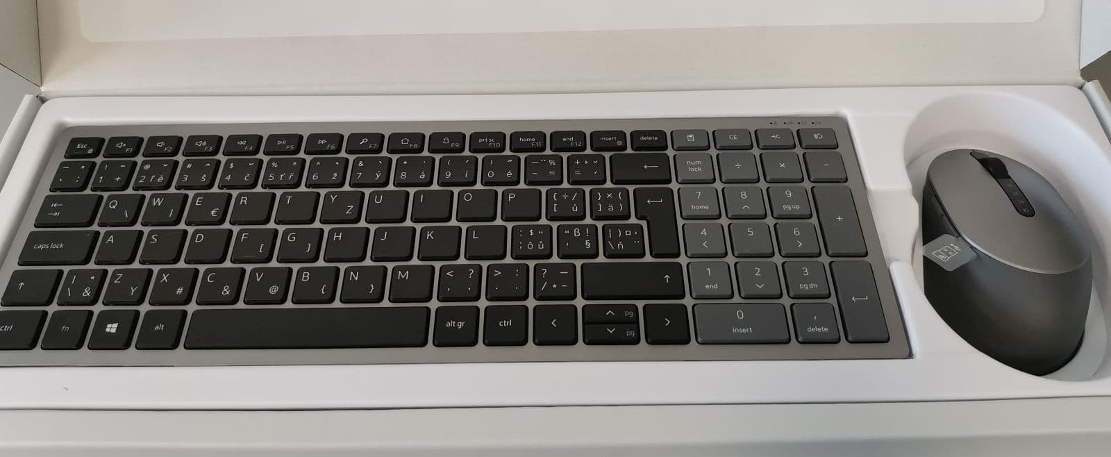 Dell Multi-Device Wireless Combo KM7120W CZ SK - Titan Gray - SET bezdrátové klávesnice a myši